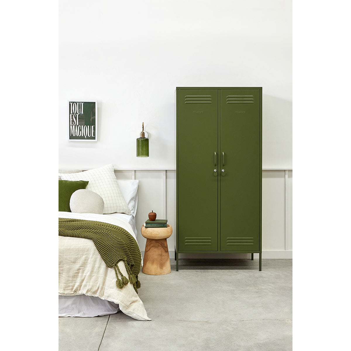 The Twinny Locker - Image 83
